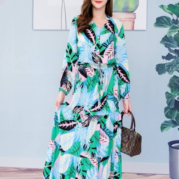 Maxi Dress - Picture 3 of 4